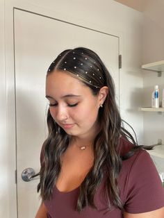 Pearl Homecoming Hair, Pearl Hairstyles With Bangs, Prom Hair Pearls Half Up Half Down, Sleek Ponytail With Pearls, Slicked Headband Hair, Sleek Pearl Hairstyle, Half Slicked Back Hair With Pearls, Slick Hairstyles With Pearls, Hairstyles With Silver Accessories