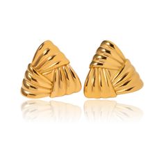 PRICES MAY VARY. Unique design: Our gold earrings, shaped like twisted drops or beans, embody a fusion of contemporary style and geometrical elements. Each triangle earrings offers a precise and comfortable touch to your everyday elegance. Good material: Crafted from durable brass, our ribbon earrings feature a radiant gold hue, ensuring lasting beauty with a touch of sophistication. The triangle and ribbon design adds a playful and modern life to your accessory collection. Appropriate dimension Ribbon Earrings, Gold Triangle, Everyday Elegance, Earring Stud, Beach Shop, Stainless Steel Plate, Stylish Earring, Ribbon Design, Triangle Earrings