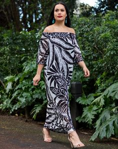 Island Dresses Pacific Plus Size, Tropical Floral Print Kaftan For Beach, Summer Tropical Print Kaftan, Island Dresses Pacific, Spring Tropical Printed Kaftan, Elegant Printed Kaftan For Beach Cover-up, Hawaiian Themed Outfits, Tropical Print Kaftan For Beach Cover-up, Island Wedding Dresses