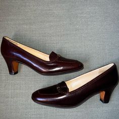 Vintage Gucci 1970’s Kitten Heel Loafers. Mahogany Brown. Size 37 B. 2 Inch Heel. Good Condition, Soles Inside And Out Fully Intact. Slight Wrinkle In The Leather. No Obvious Scratches Or Damage. Hand Written Serial Number Inside. Gucci Formal Round Toe Loafers, Classic Gucci Loafers For Evening, Classic Gucci Evening Loafers, Gucci Evening Loafers With Leather Sole, Gucci Leather Sole Evening Loafers, Vintage Brogue Loafers With Round Toe, Vintage Fall Loafers With Brogue Detailing, Retro Leather Sole Loafers For Work, Vintage Leather Loafers For Galas