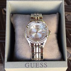 Brand New Never Worn Guess Women’s Mid-Size Sporty Chic Crystal-Accented Silver Watch Guess Watches Women Silver, Guess Women Watches, Diamond Watches Women, Chanel Clutch, Guess Women, Guess Watch, Rose Gold Watches Women, Rhinestone Watches, Guess Purses