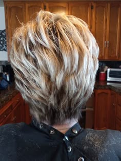 Sassy Hair Older Women, Feathered Hair, Short Hair Back, Chic Short Haircuts, Stacked Hair, Easy Hair Cuts, Layered Haircuts For Medium Hair