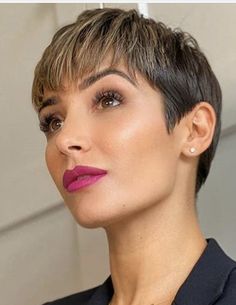 Haircut 2023, Summer Haircuts, Short Hair Pixie Cuts, Pixie Hair, Pixie Styles, High Maintenance, Pixie Haircuts, Trendy Haircuts