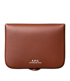 Josh coin-purse Nut brown | A.P.C. Apc Bag, White Shirts Women, Faux Leather Bag, C Logo, Coin Wallet, Backpack Tote Bag, Scarf Jewelry, Vegetable Tanned Leather, Tote Backpack