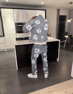 Denim Tears Outfit, Drip Outfits Men, Drip Usa, Men Streetwear Outfits, Mens Streetwear Outfits, Drip Ideas, Drip Outfits, Dope Pics, Outfit Mood Board