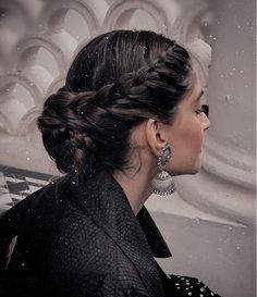 Plated Hairstyles, Up Do Prom, Model Off Duty Hairstyle, Cotillion Hairstyles, Braid Crown, Elsa Hair, Braided Crown, Classy Hairstyles, Bridal Hair Buns