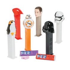 star wars pencils are lined up in the shape of pens with faces on them