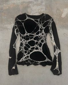 X Ray Fashion, Distressing Clothes, Wydowna Spider, Diy Goth Clothes, Distressed Clothing, Subversive Fashion, Distressed Fabric, Alt Clothes, Atonement