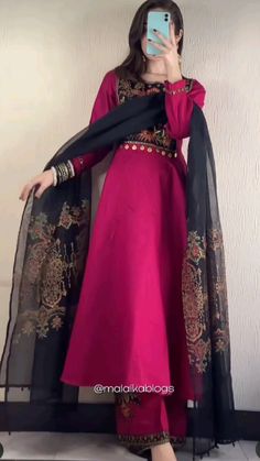 Dress Aesthetic Pictures, Pink Colour Dress, Simple Style Outfits, Celebrity Casual Outfits, Anarkali Dress Pattern, Beautiful Casual Dresses, Gowns Dresses Elegant