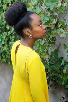 Hairstyles High, Hair Yellow, Hair Formal, Natural Hair Bun Styles, Pink Paradise, Type 4 Hair, Beautiful Natural Hair, Pelo Afro, High Bun