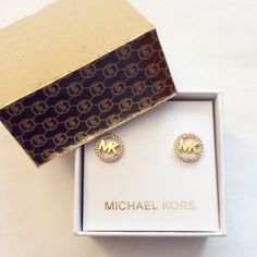 Authentic Michael Kors Logo Pave Earrings Nwt Michael Kors Classic Yellow Gold Jewelry, Michael Kors Gold Round Jewelry, Classic Round Michael Kors Jewelry, Coquette Finds, Michael Kors Earrings, Pave Earrings, Crystal Heart Earrings, Modern Gold Jewelry, Life Vision