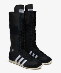 The JAPAN VH W product by  adidas from the  Fall Winter 2024 season, is now available at SVD. Adidas Boots, Adidas Sneakers Women, Adidas Samba Og, Baskets Adidas, Sneakers Adidas, Adidas Campus, Comme Des Garcons Play, Wardrobe Inspiration, Fall Winter 2024