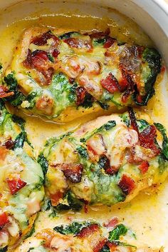 Chicken Bacon Recipes, Spinach And Bacon, Bacon Chicken, Creamed Spinach, Baked Chicken Breast, Sun Dried Tomatoes, Spinach Stuffed Chicken, Idee Pasto Sano