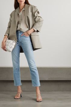 Cropped Jeans Outfit, Outfits Con Jeans, Chic Pants, What To Wear Today, Fall Denim, Princesa Diana, Wardrobe Style, Fashion Over 40, Fashion Lookbook