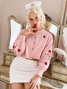 Strawberry Fashion, Prep Girl, Slytherin Fashion, Kawaii Strawberry, Shoulder Cardigan, Pink Cardigan Sweater, Drop Shoulder Cardigan, Strawberry Pattern, Pink Strawberry