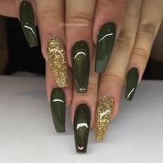 ❤️❤️❤️ Green Acrylic Nails, Green Nail Designs, Gold Nail, Cute Acrylic Nail Designs, Fall Acrylic Nails, Nail Designs Glitter, Glitter Nail Art, Coffin Nails Designs, Pretty Acrylic Nails