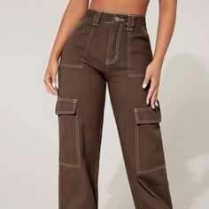 Brown Cargos With Light Brown Seams. Wide Legged. Brand New Brown Cargo Pants Outfit, Cargo Outfit, Cargo Pants Style, Brown Cargo Pants, Cargo Pants Outfit, Cute Pants, Jeans Cargo, Outfit Jeans, Brown Pants