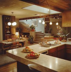 Imagine stepping into a time capsule, where avocado green and harvest gold reign supreme, and the kitchen is the heart of the home. Picture yourself surrounded 70s Interior Design Kitchen, Retro Vintage Apartment, 70s Retro House, Calming Interior Design, 70s Home Interior, 70s Style House, 70s Kitchen Aesthetic, 70s House Aesthetic, 70s House Interior