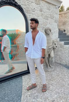 Mens Vacation Outfits, Bali Outfit, Bangkok Dress, Tulum Outfits, Vacation Outfits Men, Thailand Outfit, Holiday Fits, Beach Outfit Men, Adrette Outfits