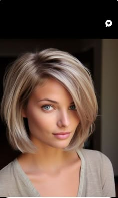 Bobs With Blonde Highlights, Neckline Bob Haircut, Popular Haircuts 2024 Women, Caramel Streaks, Ash Blonde Hair Color Ideas, Ash Blonde Hair Color, Cool Blonde Hair Colour, Blonde Hair Colour, Ash Blonde Hair Colour