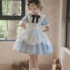 Eternal heroine ♡ Alice x Lolita coordination 7 selections – ロリータファッション通販RonRon Alice In Wonderland Style, Alice In Wonderland Outfit, Classical Dress, Alice Costume, Wonderland Dress, Op Dress, Sweet Dress