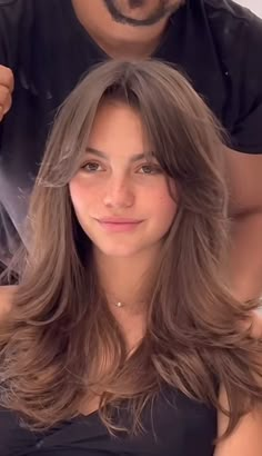 Mid Length Haircut Square Face, Light Brown Brunette Hair, Front Pieces Haircut, Brown Layered Haircut, Sofia Vergara Hair, Brown Hair Cuts, Brunette Hair Cuts, Trends 2025, Brown Hair Inspo