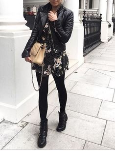 c u t e 🖤 Converse Outfits, Chique Outfits, Fashion Design Sketches, Pinterest Fashion, Winter Mode, Moto Boots, Boots Outfit