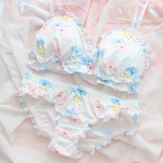 2-piece Kawaii Clouds Lolita Lingerie Set Dr Mundo, Kawaii Cloud, Cute Bra, Floral Lingerie, Style Kawaii, Cute Bras, White Bras, Cute Lingerie, 80s Style