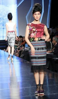 Batik Gown, Rok Tenun, Batik Modern, Batik Kebaya, Batik Design