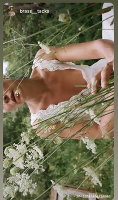 Estate Garden, Simple Pictures, Wedding Aesthetic, Spring Jewelry, White Skirt, Fall Photos, Flower Field