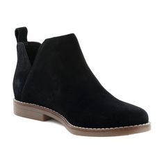 Brand: Hush Puppies Style: Mazin Cayto Bootie Color: Black Suede Width: Wide Heel Height: 1 Inch Material: Leather Condition: New With Box Suggested Retail: $100.00 Puppies Black, Hush Puppies Shoes, Wide Heels, Hush Puppies, Hush Hush, Black Suede, Bootie, Bootie Boots, 1 Inch