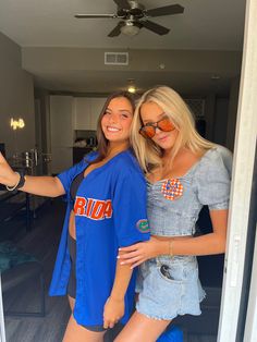 Uf Football, U Of Miami, Tailgate Clothes, College Football Outfits, Homecoming Outfit, College Games