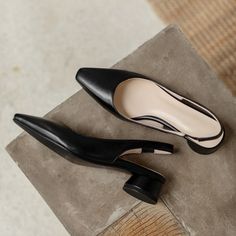 Product information: Toe holder shape: Pointed Color: black, beige, khaki Shoe Upper material: Microfiber Size: 33,34,35,36,37,38,39,40,41,42,43,44,45,46,47,48,31,32 Style: Simple Size: Packing list: 1 pair of women's shoes Close Toed Dress Shoes, Low Black Heels, Feminine Shoes, Clothing Catalog, Point Shoes, Fashion Catalogue, Fitness Watch, Pointed Toe Shoes, Designer Sandals