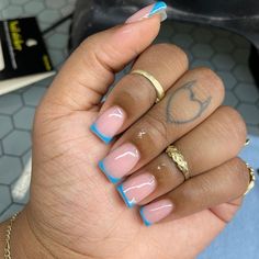 Short Color Acrylic Nails, Short Powder Nails Square, Short Nails With Tips, Birthday Nails Inspiration Simple, Trendy Nails Tips, How To Style Short Hair Black Women, Color Tip Nails, Short Nails Black Women, Cute Short Square Nails