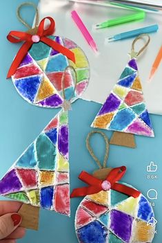 paper plate christmas tree ornament craft for kids to make with colored construction paper