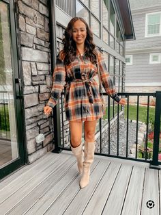 #fallfashion #fallfashiontrends #fall #plaid #plaiddress #falldresses #falldress #plaidstyle #styleblogger #blogger #styleinspiration #fashiontrendsoutfits Slouchy Cardigan, Fall Flannel, Oversized Flannel, Flannel Dress, Fall Plaid, Leather Denim, Just Run, Chunky Sweater, Plaid Dress