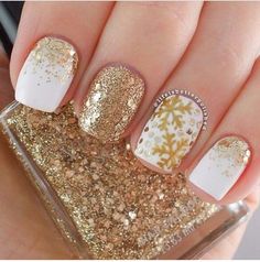 Manicure Shellac, Snowflake Nail Art, Nagellack Trends, Gold Nail Designs, Matte Nails Design, Smokey Eyes