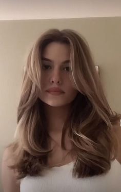 CURTAIN BANG INSPO | SPRING 2022 WOMENS HAIRSTYLES Long Hair Layers Balayage, Hair Color Ideas For Glow Up, Textured Layers Long Hair Curtain Bangs, Face Framing Layers On Shoulder Length Hair, Volume Adding Haircut, 90e Blowout Hair, Long Dramatic Layered Hair, Cute Mid Length Haircut For Thick Hair, Hair With Layers And Face Framing