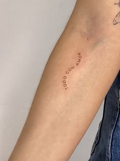 Tatuajes chiquitos 
Aesthetic 
Amor
Tatuajes con forma Why Not Tattoo, Small Name Tattoo, Amor Tattoo, Word Tattoo Ideas, Italy Tattoo, Word Tattoo, Handpoke Tattoo, Creepy Tattoos