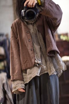 Strega Fashion, Fall Vintage, Linen Cardigan, Estilo Hippie, Long Linen Dress, Linen Jackets, 자수 디자인, Colored Highlights, Retro Women