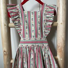 Vintage Style Pinafore 100% Cotton Pinafore Fashion, Vintage Fitted Pinafore Dress For Spring, Vintage Sleeveless Summer Pinafore Dress, Pinafore Dress 70s, Vintage Cotton Pinafore Dress With Pockets, 1940s Pinafore Dress, Pinafore Dress Pattern, Pinafore Apron, Vintage Candy