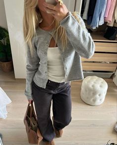 fall outfits, winter outfits, fashion inspo, back to school outfits, classy outfits, old money style, old money outfits, old money aesthetic, fall aesthetic, fall 2023 fashion trends, autumn outfits, capsule wardrobe, timeless fashion, basic, fashion outfits, fashion inspo outfits, fashion trends 2023, fashion killa, jeans outfit, black jeans outfit, basic outfits, basic outfits for school Uk Outfits, Scandinavian Outfit, Outfits 2014, 2024 Outfits, Moon Moon, Uni Outfits, Outfit Vintage