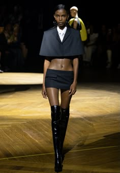 Ysl Runway, Challenges Ideas, Office Magazine, Paris Fashion Week Men, Moda Paris, Spring Summer 2023, 2023 Collection, Spring 2023, Leather Dresses