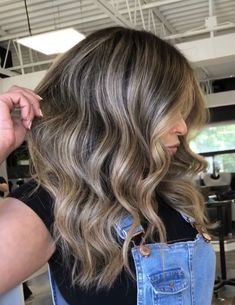 Cool Tone Hair Color, Cool Tone Hair, Asian Features, Cute Back To School Hairstyles, Summer Blonde Hair, Ash Blonde Hair Colour, Hair Dye Ideas, Bronde Hair