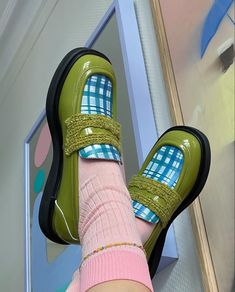 Alien Makeup, Adopt Idea, Downtown Outfits, Clear Skin Tips, Wes Anderson, Fashion Tights, Women Trends, Stylish Shoes, Flat Espadrille