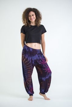 Tie Dye Cotton Women Harem Pants in Purple Harem Pants Diy, Black Joggers Outfit, Joggers Outfit Women, Tie Dye Harem Pants, Linen Harem Pants, How To Tie Dye