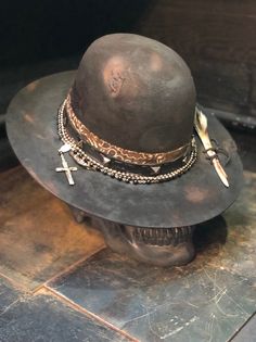 Vintage Rare Custom Hat rock THE Bands - Etsy.de Sombrero Cowboy, Cowboy Hat Design, Nick Fouquet, Mens Hats Fashion, Women Hats Fashion, Chapeau Cowboy, Western Hats