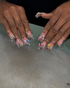 Curved Junk Nails, Junk Nails Bling Long, Junk Nails Bling Medium, Y2k Junk Nails, Junk Nails Duck, White Junk Nails, Junk Nails Bling, Xxl Acrylic Nails, Maximalist Nails