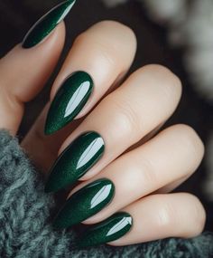 Emerald Green Nails For Fall | Trending Fall Nail Colours 🍂 Gel Nail Color Winter 2024, Nature Inspired Nail Art, Green Nails 2024, Matt Green Nails, Nail Color Ideas Winter, Winter Nails With Designs, Dark Green Fall Nails, Chrome Green Nails, Green Autumn Nails