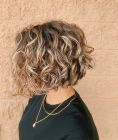 Pelo Bob Ondulado, Short Choppy Bob, Short Curly Bob Haircut, Kort Bob, Choppy Bob Haircuts, Bob Haircut Curly, Wavy Bob Hairstyles, Choppy Bob, Choppy Bob Hairstyles